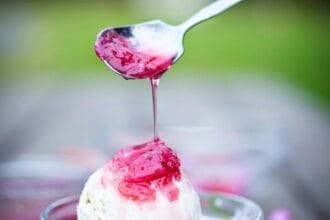 طرز تهیه مربای گل محمدی | عطر بهار توی شیشه‌